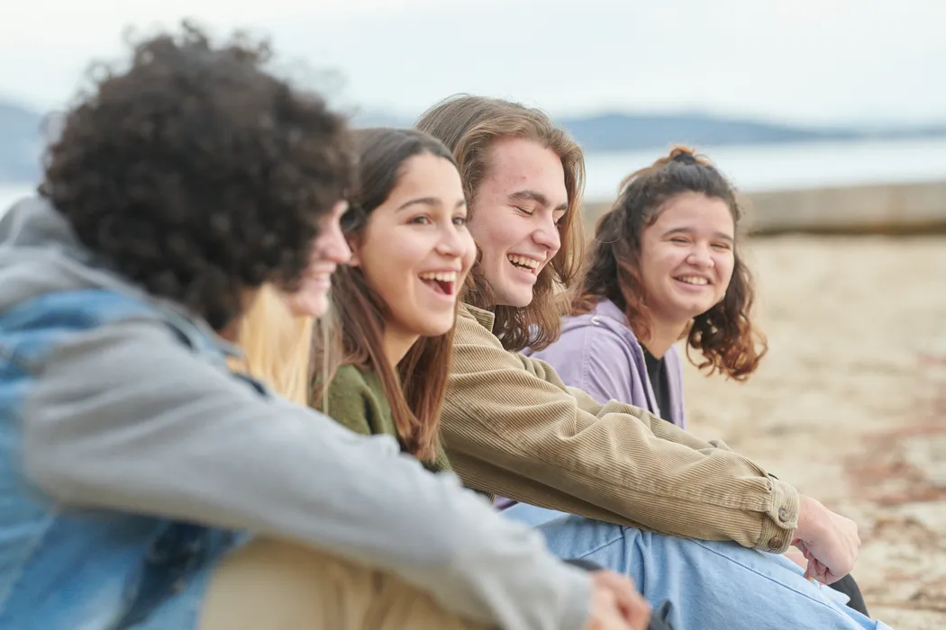 Berufsunfähigkeitsversicherung für Schüler - Schüler am Strand